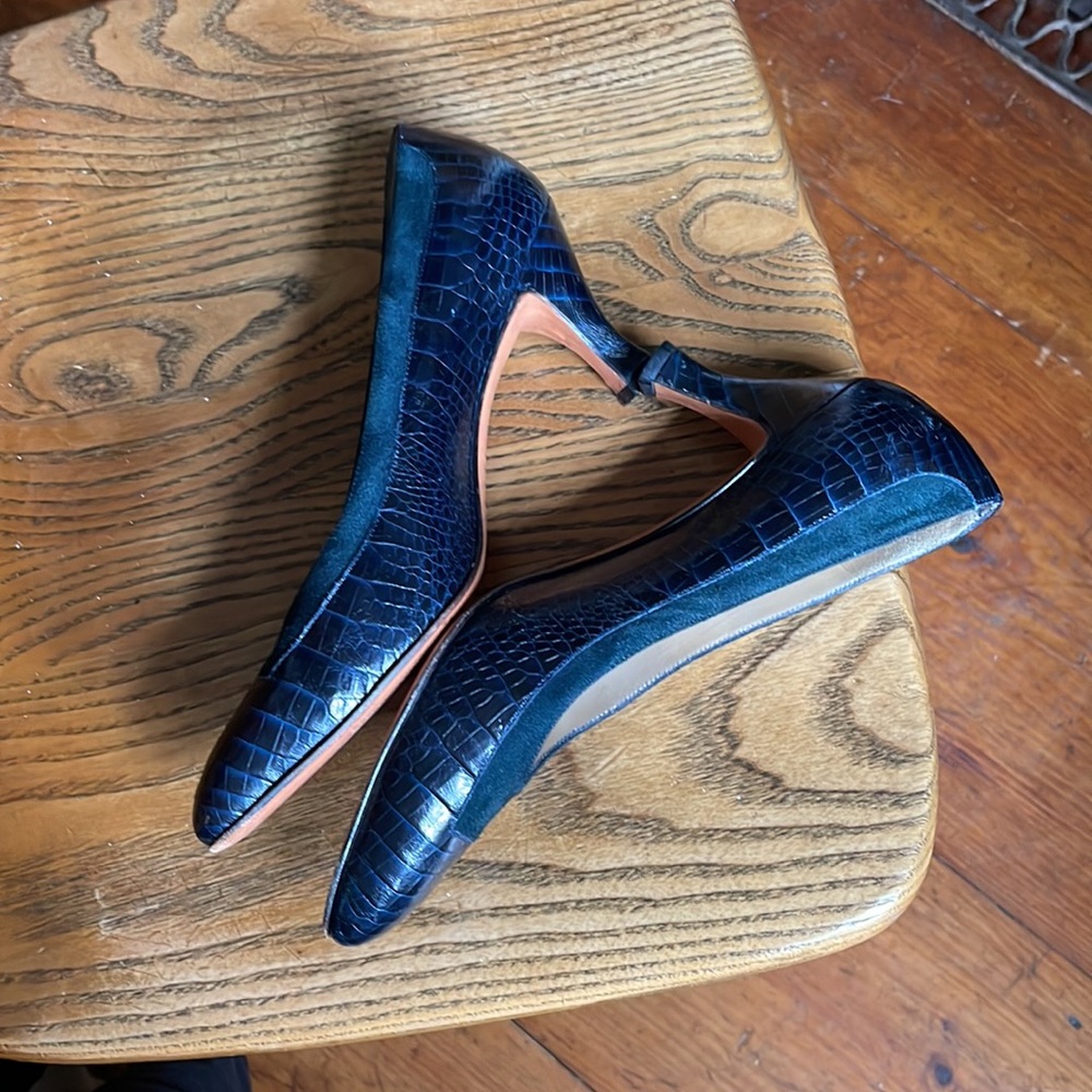 Salvatore Ferragamo Heels pumps EUC size 7 /6.5 deep dark green - Picture 4 of 9
